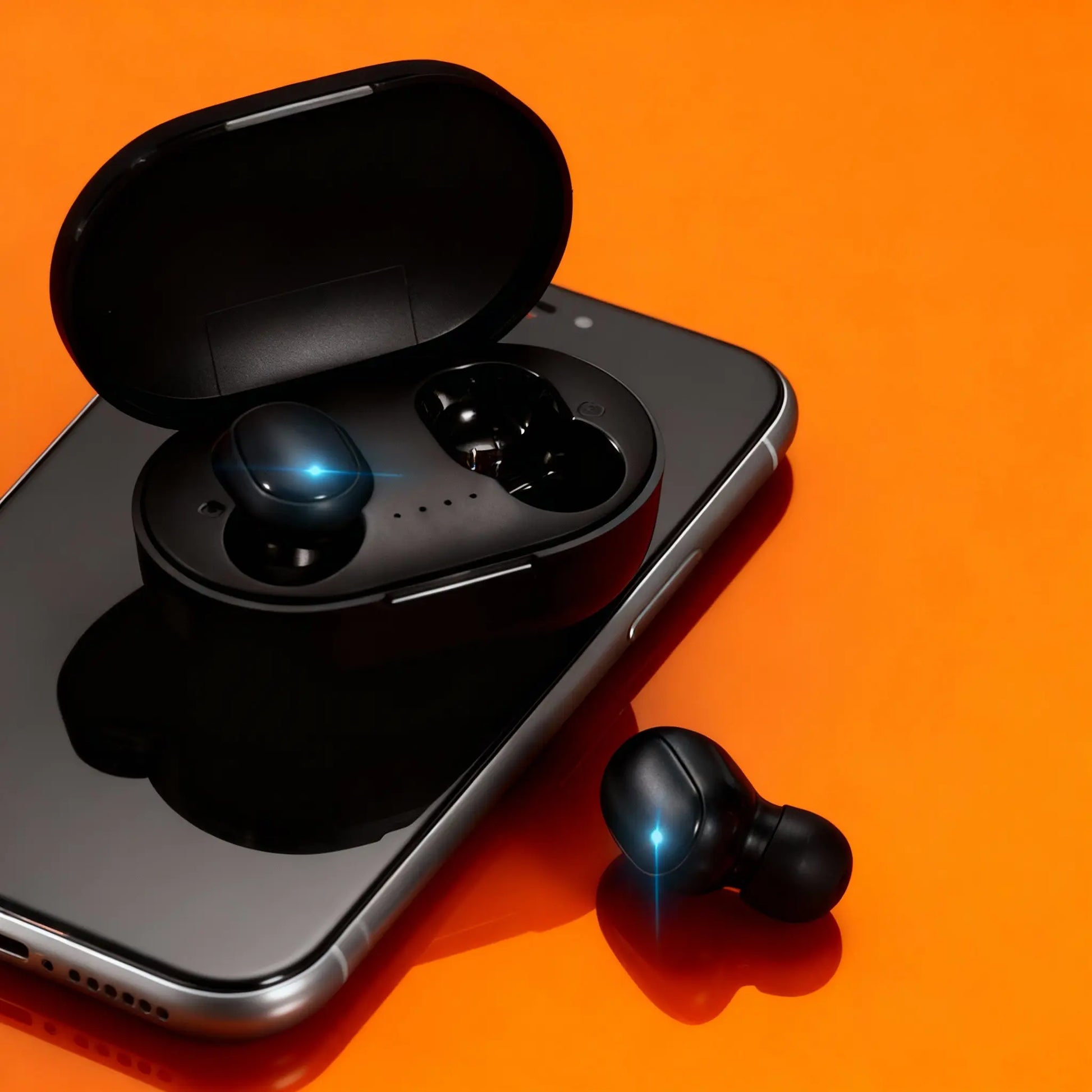 Casti Wireless Tip Earbuds TWS Bluetooth 5.3, Sunet Stereo HD, Autonomie 3h Muzica/3.5h Apel, Standby 80h, Cutie Incarcare 280mAh (2.5 Reincarcari), Sport & Gaming, Design Compact PIEX.RO